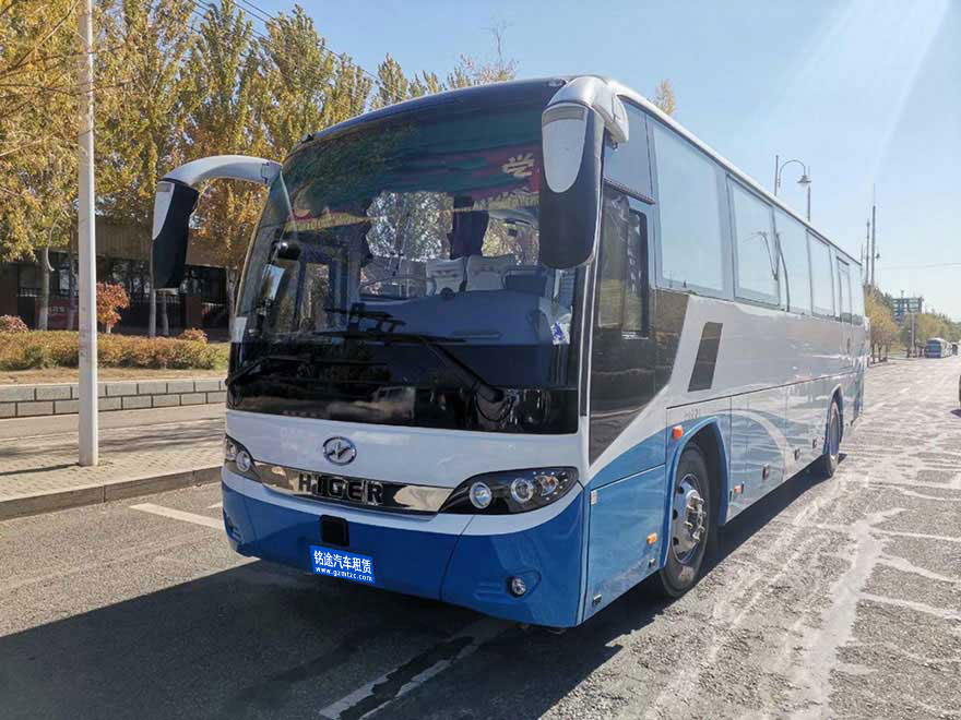 53座大(da)巴車(che)